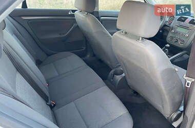 Седан Volkswagen Jetta 2006 в 