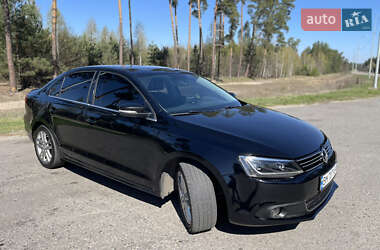 Седан Volkswagen Jetta 2012 в 