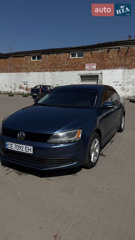 Седан Volkswagen Jetta 2014 в Черновцах
