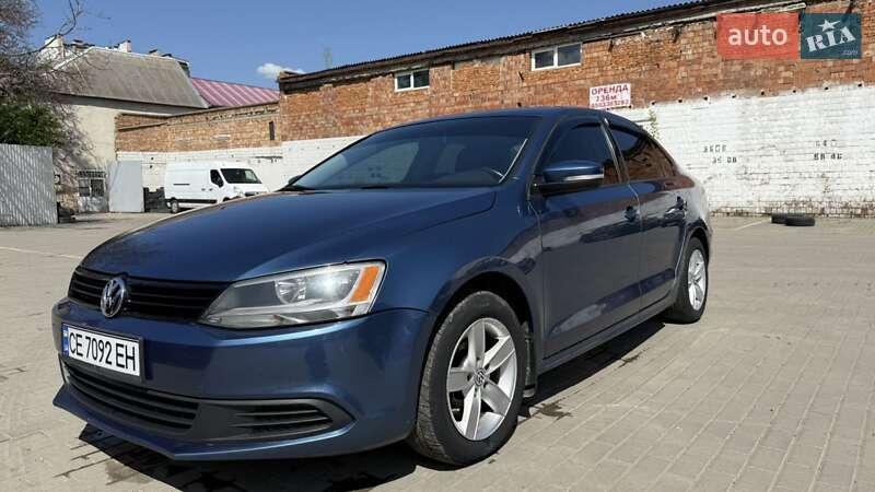 Седан Volkswagen Jetta 2014 в Черновцах