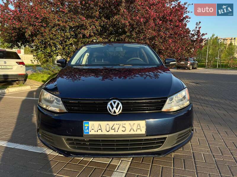 Седан Volkswagen Jetta 2010 в Киеве