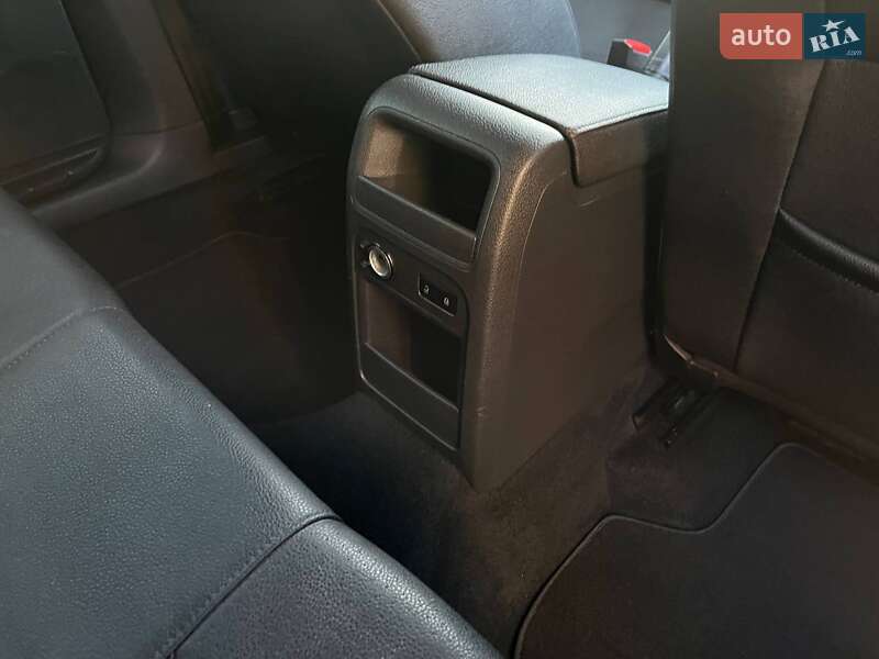 Седан Volkswagen Jetta 2010 в Киеве