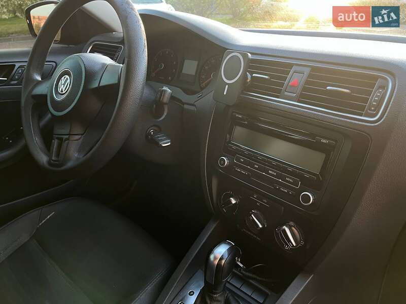 Седан Volkswagen Jetta 2010 в Киеве