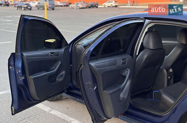 Седан Volkswagen Jetta 2011 в 