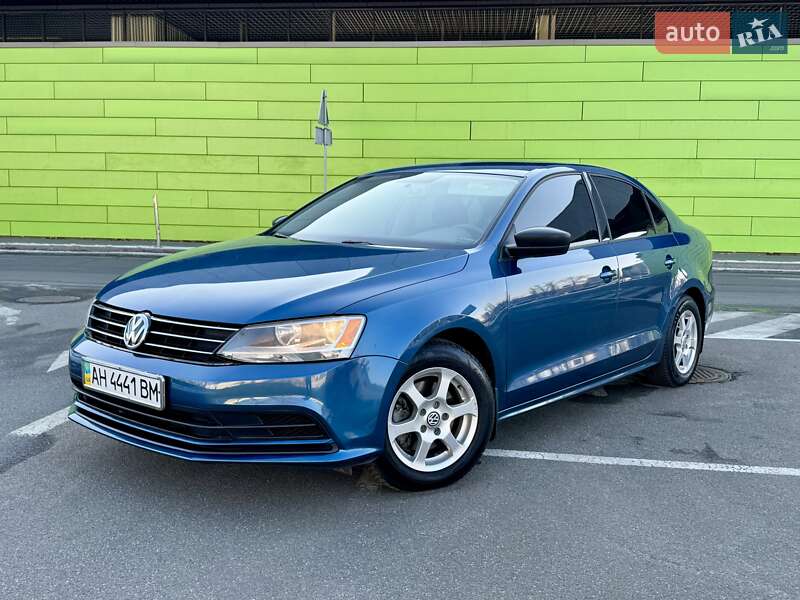 Седан Volkswagen Jetta 2015 в Києві