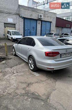 Седан Volkswagen Jetta 2014 в 