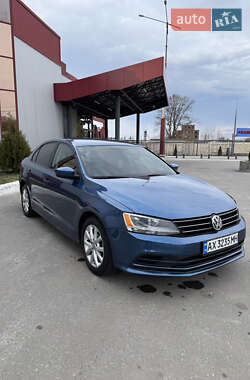 Седан Volkswagen Jetta 2015 в 