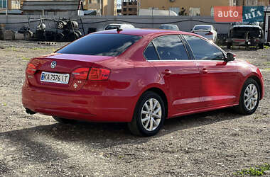 Седан Volkswagen Jetta 2013 в 