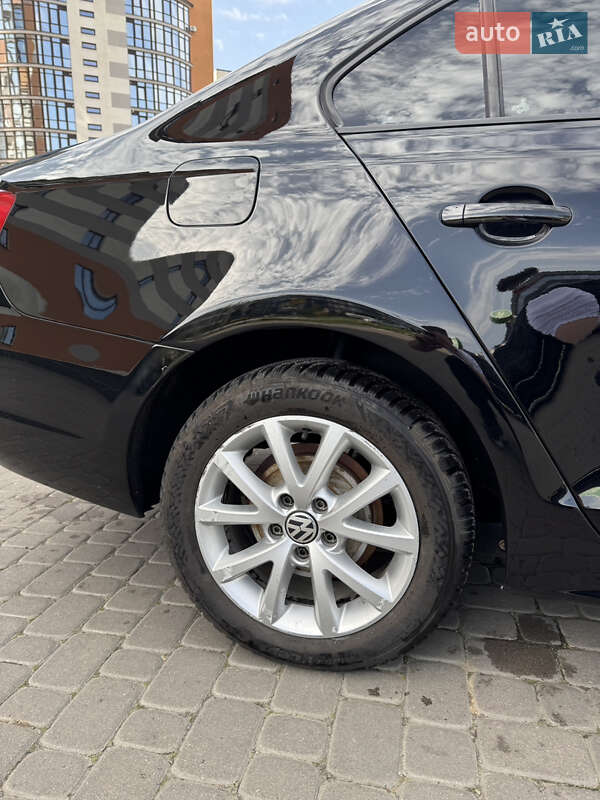 Седан Volkswagen Jetta 2011 в Ивано-Франковске фото 39 Седан Volkswagen Jetta 2011 в Ивано-Франковске