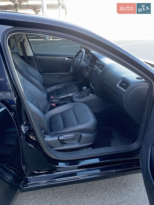 Седан Volkswagen Jetta 2011 в Киеве