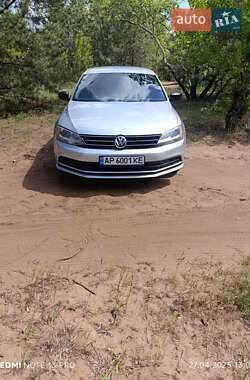 Седан Volkswagen Jetta 2015 в 