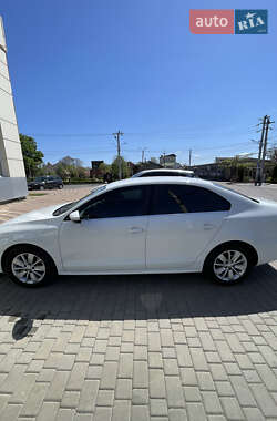 Седан Volkswagen Jetta 2016 в 
