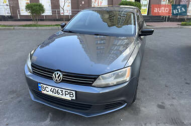 Седан Volkswagen Jetta 2012 в 