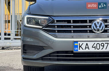 Седан Volkswagen Jetta 2019 в 