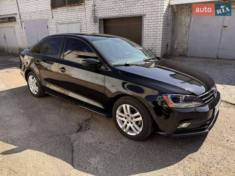 Седан Volkswagen Jetta 2017 в Дніпрі