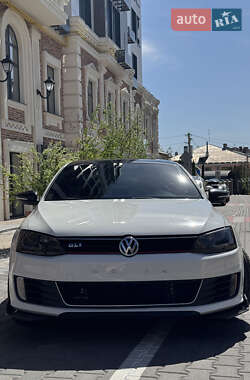 Седан Volkswagen Jetta 2014 в 