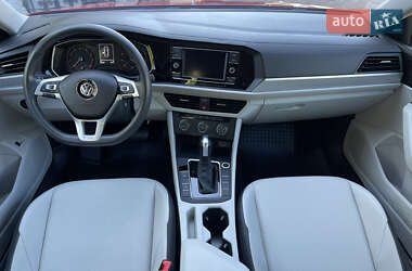 Седан Volkswagen Jetta 2019 в 