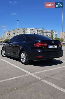 Седан Volkswagen Jetta 2012 в 