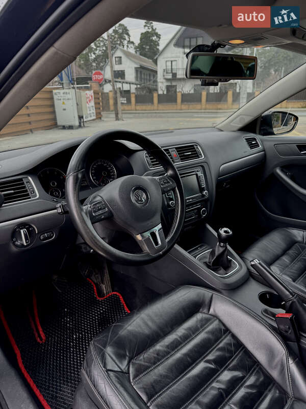 Седан Volkswagen Jetta 2011 в Ирпене