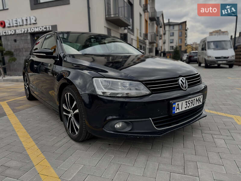 Седан Volkswagen Jetta 2011 в Ирпене