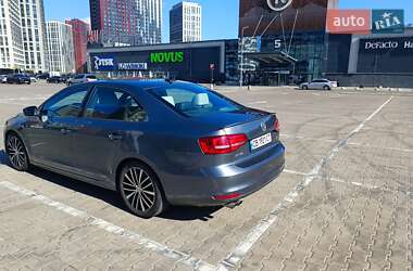 Седан Volkswagen Jetta 2014 в 