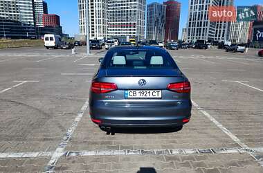 Седан Volkswagen Jetta 2014 в 
