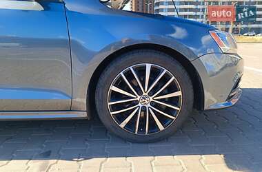 Седан Volkswagen Jetta 2014 в 