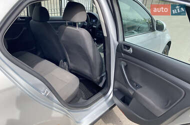 Седан Volkswagen Jetta 2006 в 