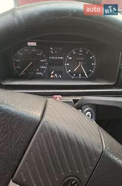 Седан Volkswagen Jetta 1990 в 