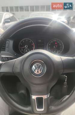Седан Volkswagen Jetta 2010 в 