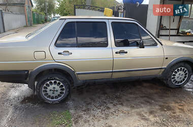 Седан Volkswagen Jetta 1987 в Гадяче