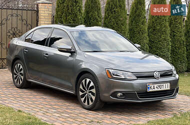 Седан Volkswagen Jetta 2015 в Киеве