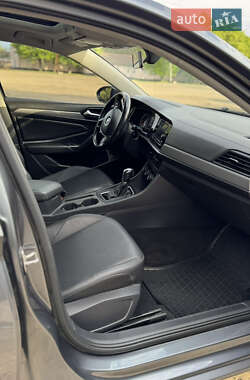 Седан Volkswagen Jetta 2019 в 