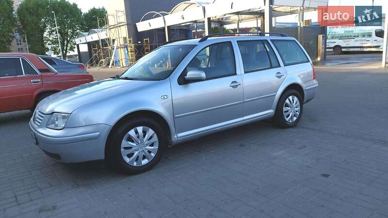Универсал Volkswagen Jetta 2004 в 