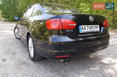Седан Volkswagen Jetta 2012 в 