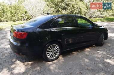 Седан Volkswagen Jetta 2012 в 