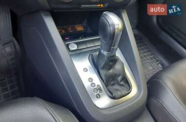 Седан Volkswagen Jetta 2012 в 