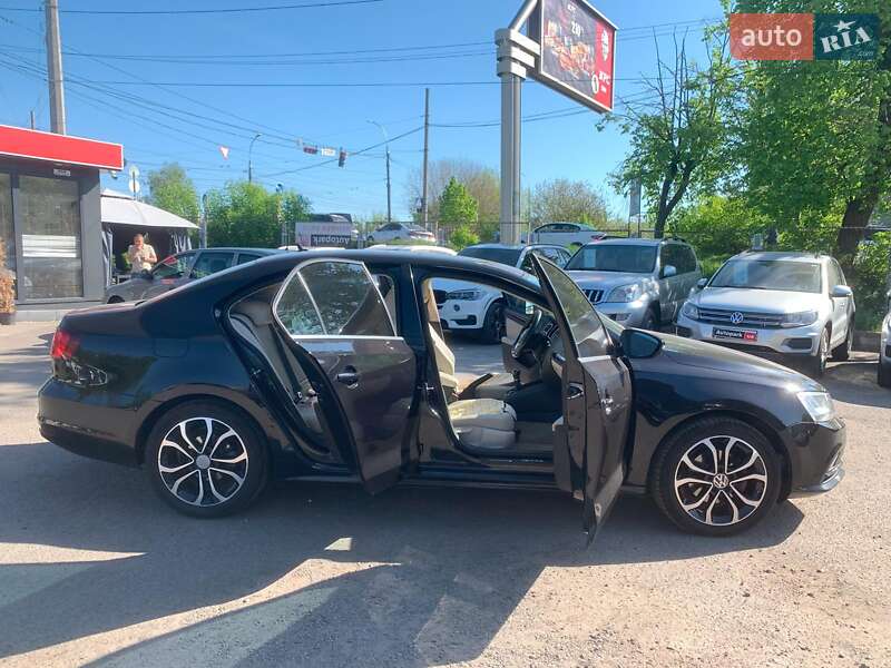 Седан Volkswagen Jetta 2016 в Вінниці
