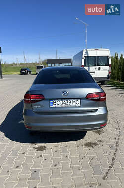Седан Volkswagen Jetta 2017 в 