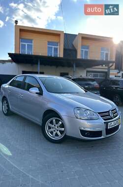 Седан Volkswagen Jetta 2008 в Самборе