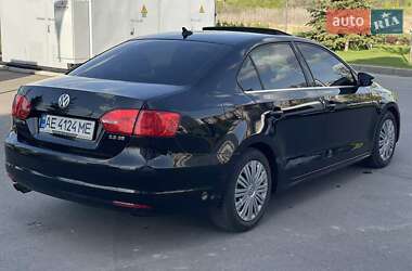 Седан Volkswagen Jetta 2013 в 
