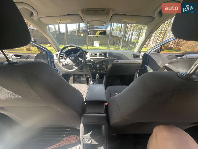 Седан Volkswagen Jetta 2014 в Житомирі