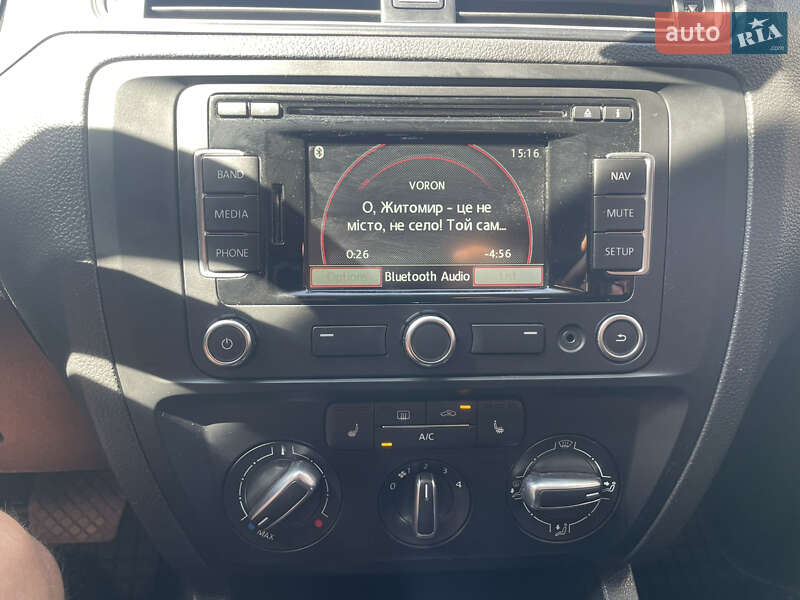 Седан Volkswagen Jetta 2014 в Житомирі