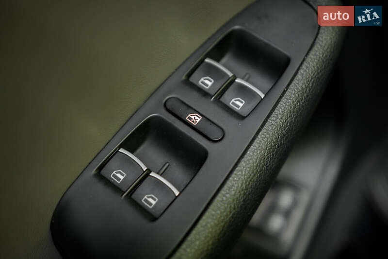 Седан Volkswagen Jetta 2015 в Луцке