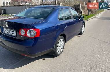 Седан Volkswagen Jetta 2008 в 