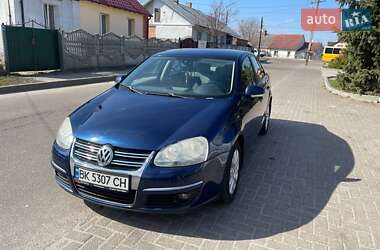 Седан Volkswagen Jetta 2008 в 