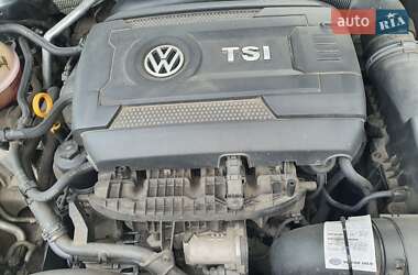 Седан Volkswagen Jetta 2016 в 