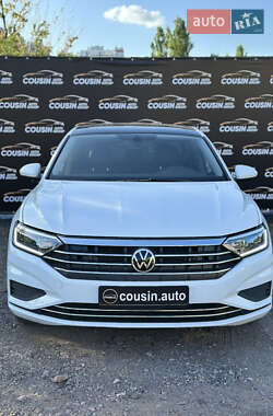Седан Volkswagen Jetta 2018 в Киеве