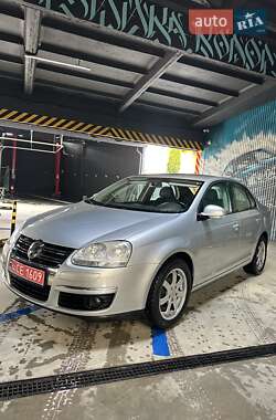 Седан Volkswagen Jetta 2008 в Самборі