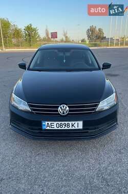 Седан Volkswagen Jetta 2015 в Дніпрі